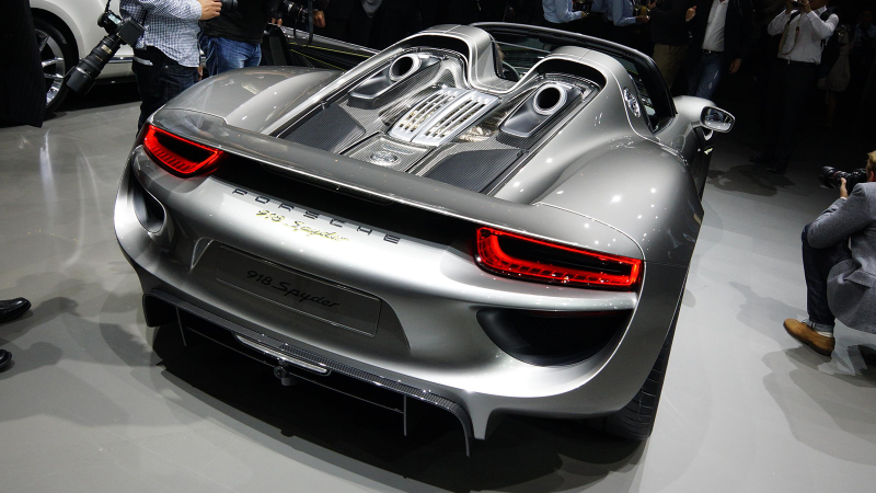 Illustration for article titled Isn't this the most beautiful hybrid car ever created? (But of course)